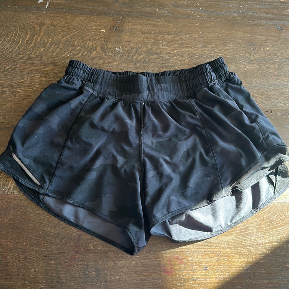 Lululemon hotty hot short